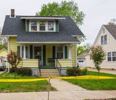 Pre-foreclosure Listing in DOUGLAS AVE AURORA, IL 60505