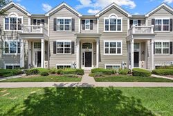  Alta Vista Dr, Hampshire IL