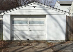 Pre-foreclosure in  LINCOLN AVE Louisville, KY 40208