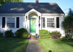 Pre-foreclosure in  WALLACE AVE Cincinnati, OH 45243