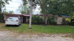 Pre-foreclosure in  NE 1ST AVE Fort Lauderdale, FL 33334