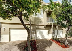 Pre-foreclosure Listing in LAUREL RIDGE CIR WEST PALM BEACH, FL 33404