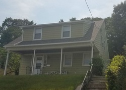 Pre-foreclosure in  RIDGEFIELD AVE Bridgeport, CT 06610