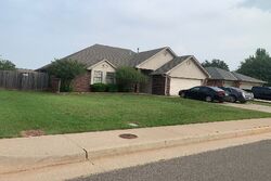 Pre-foreclosure in  RICHARD DR Edmond, OK 73003