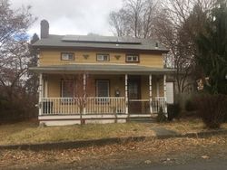 Pre-foreclosure Listing in 1ST ST BEACON, NY 12508