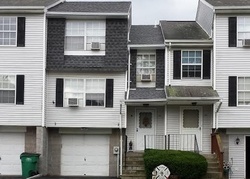 Pre-foreclosure Listing in WINDMILL RD POUGHKEEPSIE, NY 12601