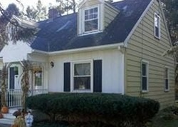 Pre-foreclosure Listing in RED BARN RD HYDE PARK, NY 12538