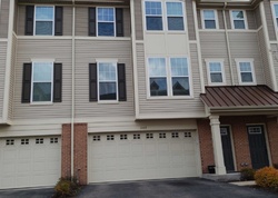 Pre-foreclosure in  N COMMERCE ST Aurora, IL 60504