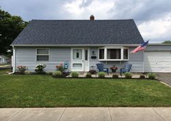 Pre-foreclosure in  HOLMES DR Burlington, NJ 08016