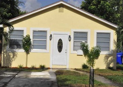 Pre-foreclosure Listing in N 16TH CT HOLLYWOOD, FL 33020