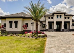 Pre-foreclosure in  LINDRICK LN Bradenton, FL 34202