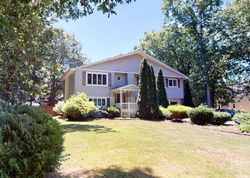 Pre-foreclosure in  RAWLINS ST Berlin, NJ 08009