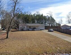 Pre-foreclosure in  COTTONWOOD CIR Boaz, AL 35957