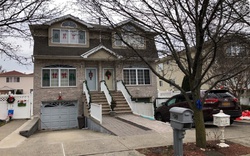 Pre-foreclosure in  ENGLEWOOD AVE Staten Island, NY 10309