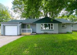 Pre-foreclosure Listing in 11TH ST SILVIS, IL 61282