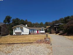 Pre-foreclosure in  THISTLE LOOP Penn Valley, CA 95946