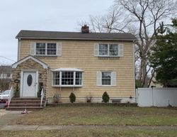 Pre-foreclosure Listing in WOODSIDE AVE MALVERNE, NY 11565