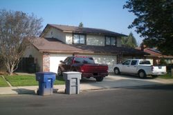 Pre-foreclosure in  W POLSON AVE Clovis, CA 93612