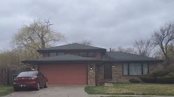 Pre-foreclosure in  E 159TH PL South Holland, IL 60473