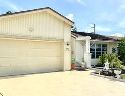 Pre-foreclosure in  SW 10TH DR Deerfield Beach, FL 33442