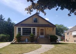 Pre-foreclosure Listing in S 18TH AVE RIVERSIDE, IL 60546