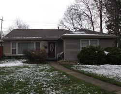 Pre-foreclosure Listing in PIERSON ST CRYSTAL LAKE, IL 60014