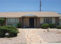 Pre-foreclosure Listing in PINEHURST RD SUN CITY, CA 92586