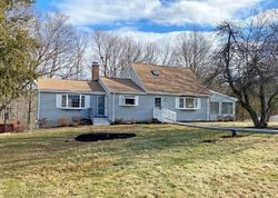 Pre-foreclosure in  MOUNT VERNON DR East Granby, CT 06026