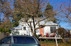 Pre-foreclosure in  SW MILES ST Portland, OR 97219
