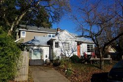 Pre-foreclosure in  SW MILES ST Portland, OR 97219