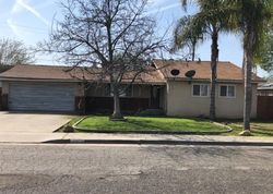 Pre-foreclosure Listing in E LA MESA DR TULARE, CA 93274