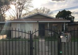 Pre-foreclosure in  JEWETT AVE Bakersfield, CA 93301