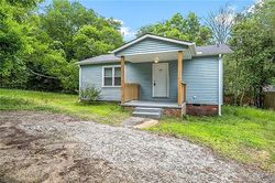 Pre-foreclosure in  MAGNOLIA LN Lancaster, SC 29720