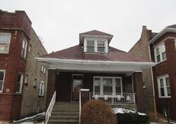 Pre-foreclosure in  S LOOMIS BLVD Chicago, IL 60620