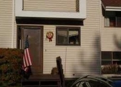 Pre-foreclosure Listing in SPICE HILL DR WALLINGFORD, CT 06492