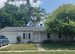 Pre-foreclosure in  MONTROSE DR Romeoville, IL 60446