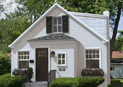 Pre-foreclosure in  S WABASH AVE Riverdale, IL 60827