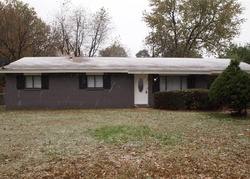 Pre-foreclosure in  W DAVIS ST Fayetteville, AR 72703