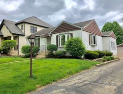 Pre-foreclosure Listing in S HUDSON ST WESTMONT, IL 60559