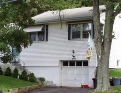 Pre-foreclosure Listing in APPLEWOOD DR MERIDEN, CT 06450