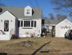 Pre-foreclosure Listing in NEWTON ST STRATFORD, CT 06614