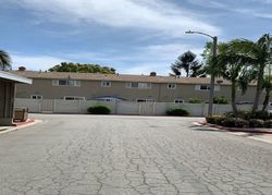 Pre-foreclosure Listing in LEIGHTON LN HUNTINGTON BEACH, CA 92646