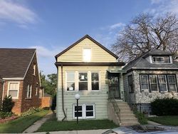 Pre-foreclosure in  S HONORE ST Chicago, IL 60636