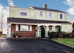 Pre-foreclosure Listing in HARVARD ST WESTBURY, NY 11590