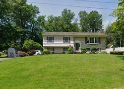 Pre-foreclosure in  BABBLING BROOK LN Valley Cottage, NY 10989