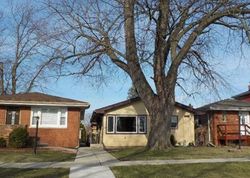 Pre-foreclosure Listing in PARKSIDE AVE BURBANK, IL 60459