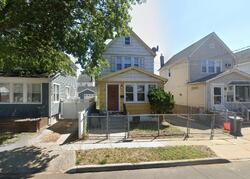 Pre-foreclosure in  CHARLES ST Valley Stream, NY 11580