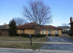 Pre-foreclosure Listing in OLDE FARM RD LANSING, IL 60438