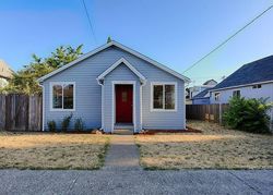 Pre-foreclosure in  WALLER ST SE Salem, OR 97302