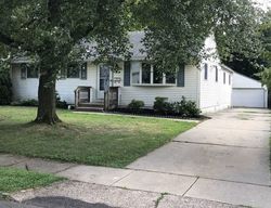 Pre-foreclosure Listing in ALEXANDER AVE MAPLE SHADE, NJ 08052